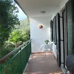 Leon And Leona Appartement