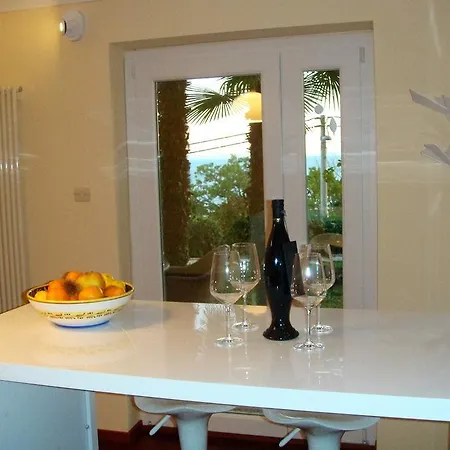 Leon And Leona أوباتيا