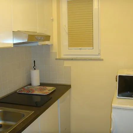 Leon And Leona أوباتيا