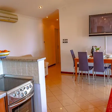 Leon And Leona * أوباتيا