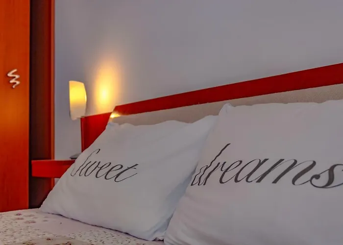 Leon And Leona Apartamento