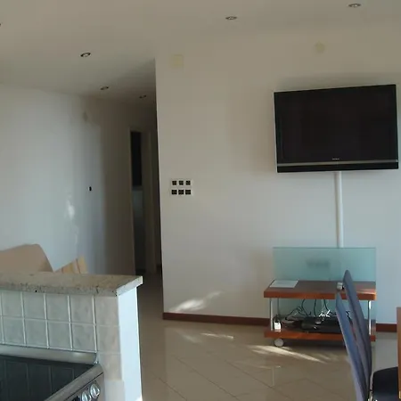 Apartment Leon And Leona