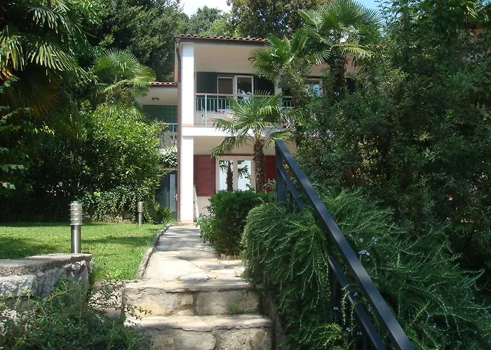 Leon And Leona Apartman